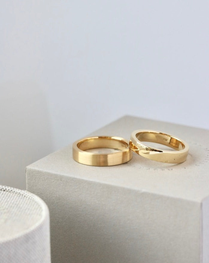 Meant to Be His True Love Band - 18kt Yellow Gold