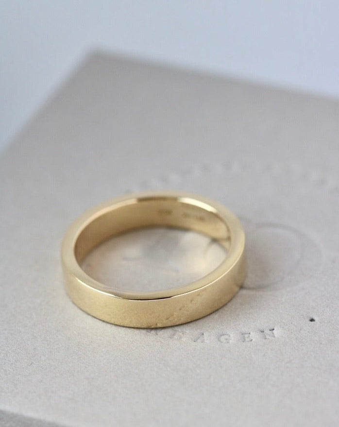 Meant to Be His True Love Band - 18kt Yellow Gold
