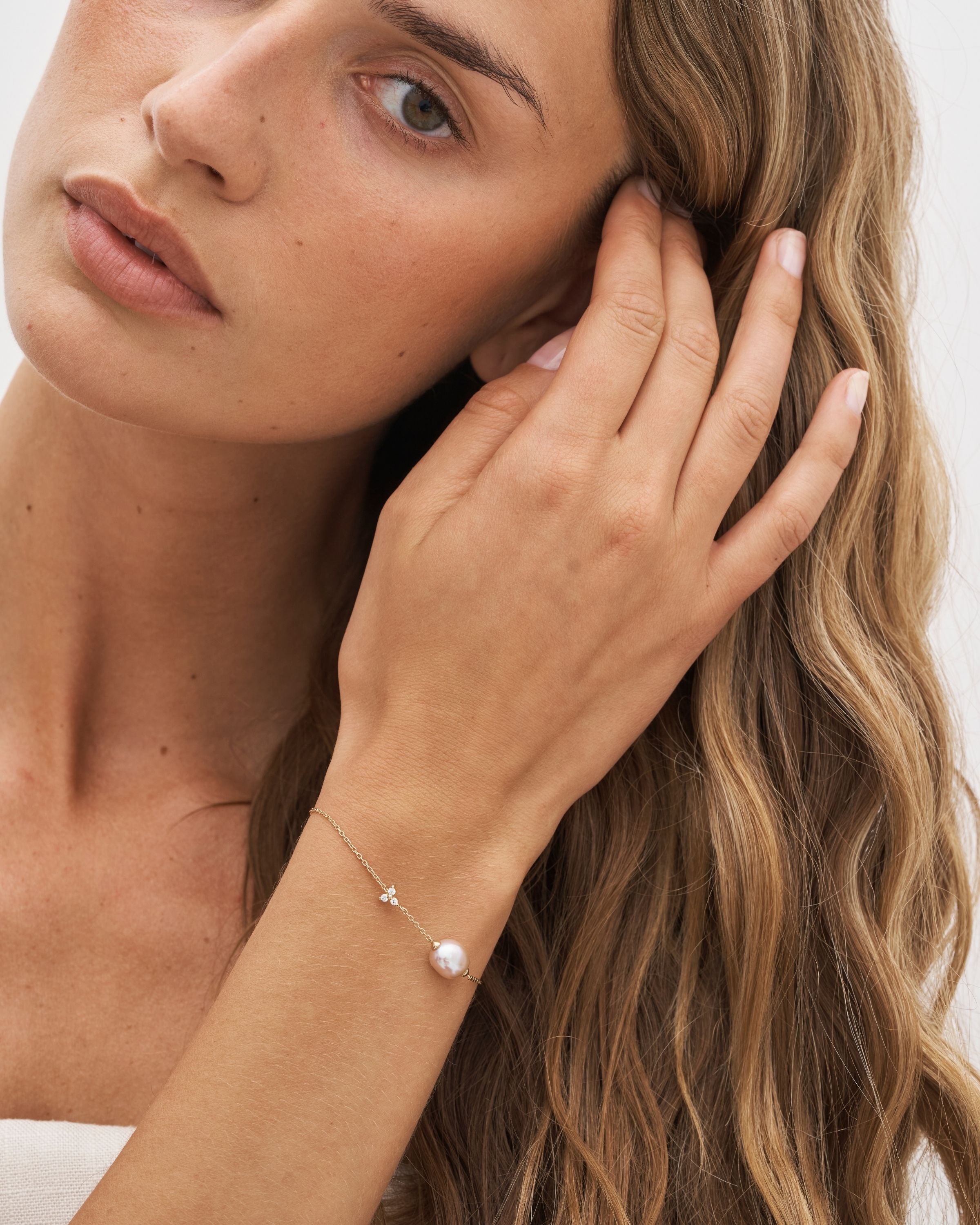 Fryd Diamond Pearl Bracelet - 18kt Yellow Gold