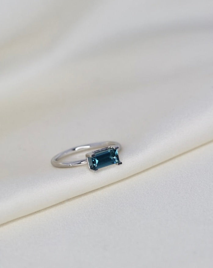 Nord London Blue Ring - 18kt White Gold