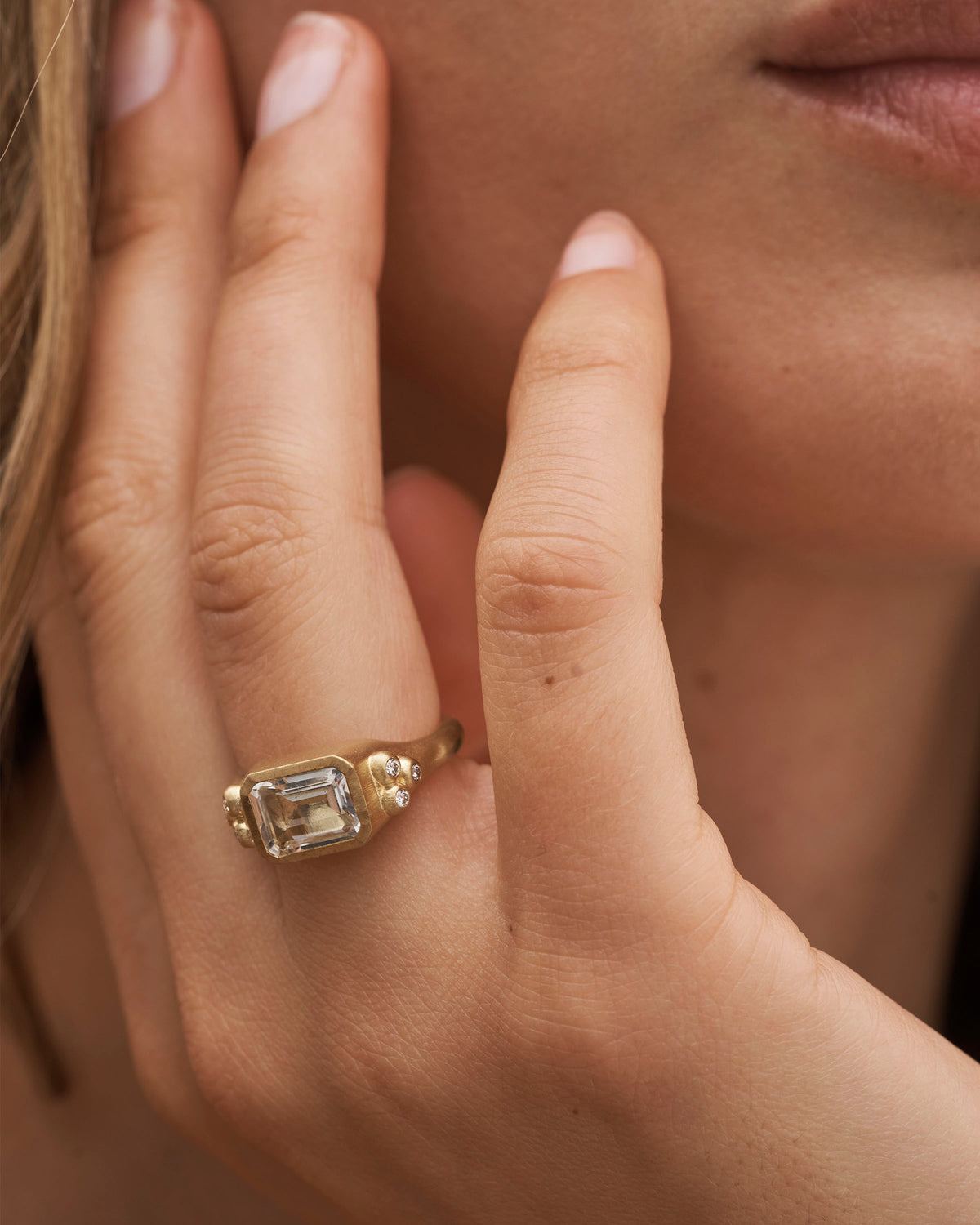 Orbit Octagon ring - 18kt Yellow Gold