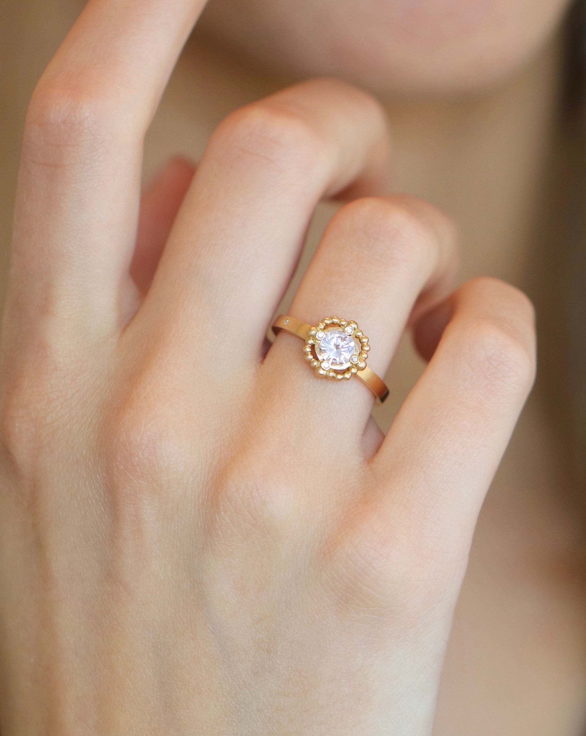 Meant to Be diamantring - 18kt Gult Gull