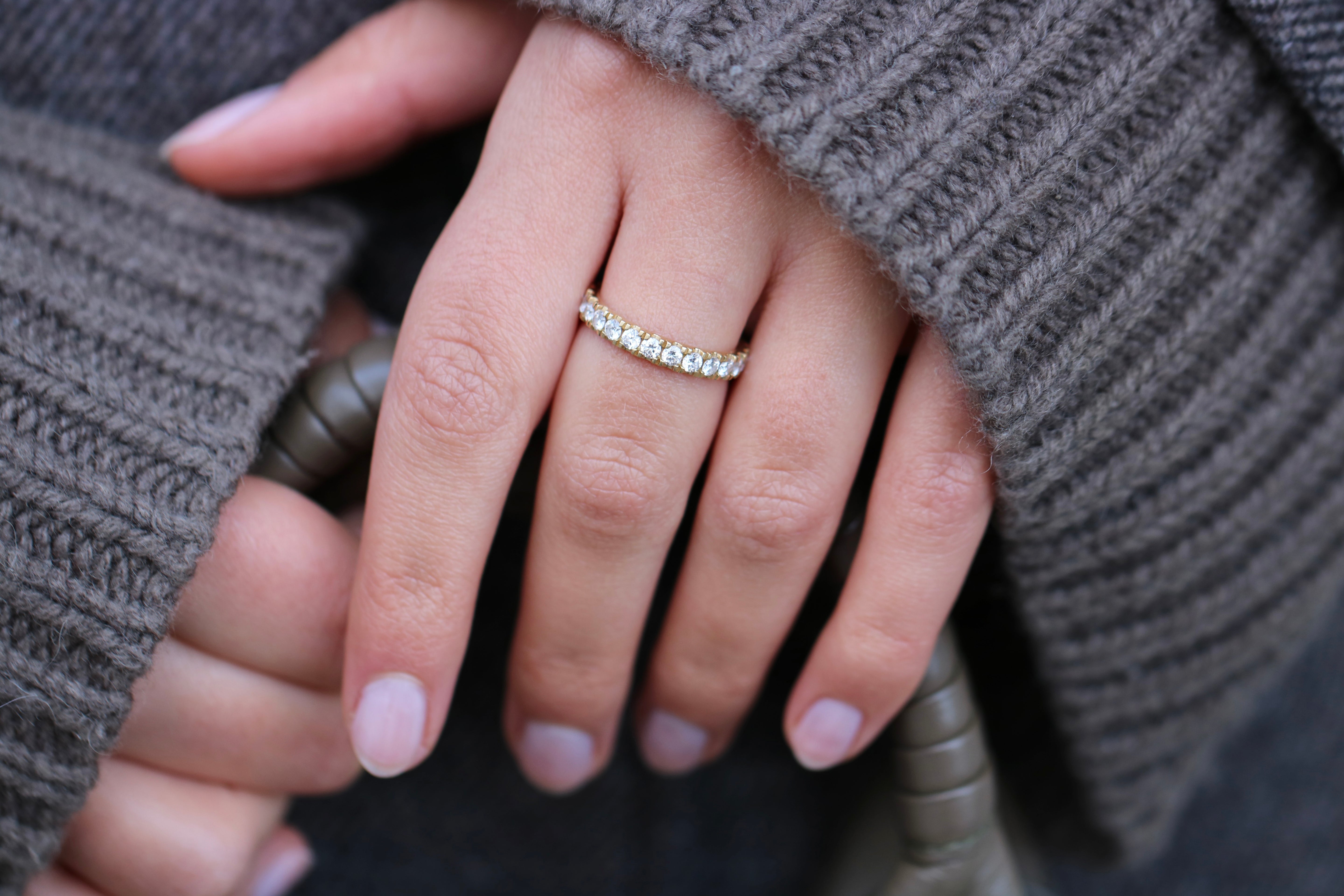 Meant to be her classic diamantring - 18kt Hvitt Gull